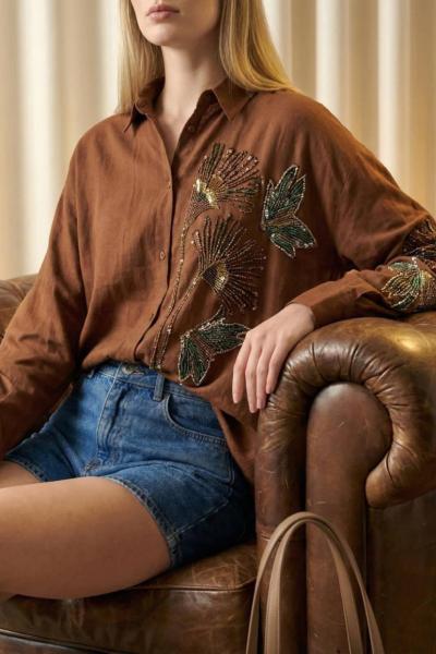 SAĞ VE KOL TARAF İŞLEMELİ GÖMLEK Acı Kahve