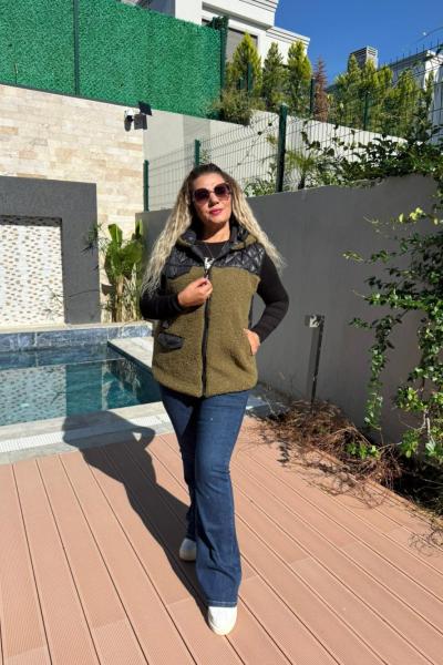 KAPİTONE KAPŞONLU TASARIM PELUŞ YELEK Yeşil